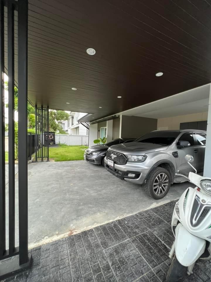 4 Bedroom House For Sale in Khlong Song Ton Nun, Lat Krabang, Bangkok - Image 15
