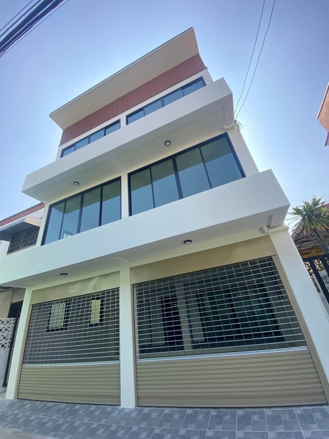 3 Bedroom House For Sale in Khlong Tan Nuea, Vadhana, Bangkok - Image 1