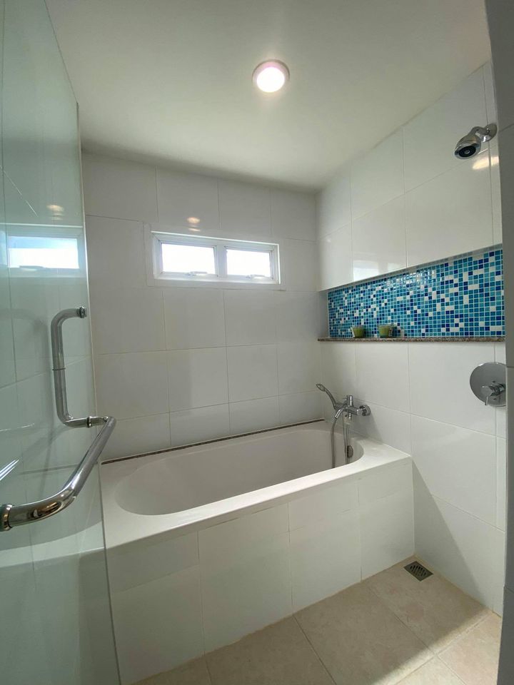 Residence 52 Condominium - Image 9
