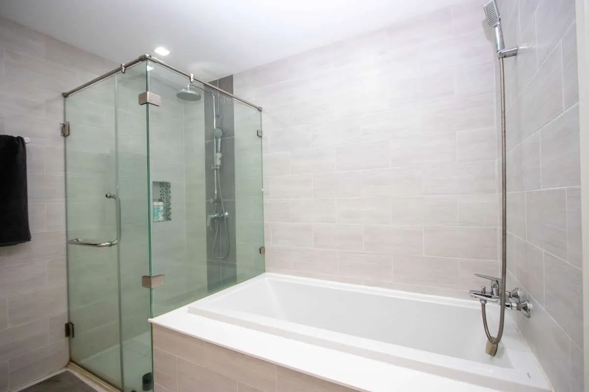 S Condo - Image 7