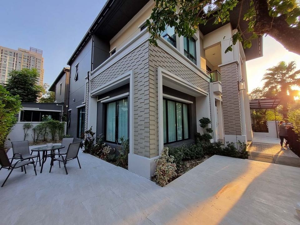 Grand Bangkok Boulevard Sathorn - Image 5