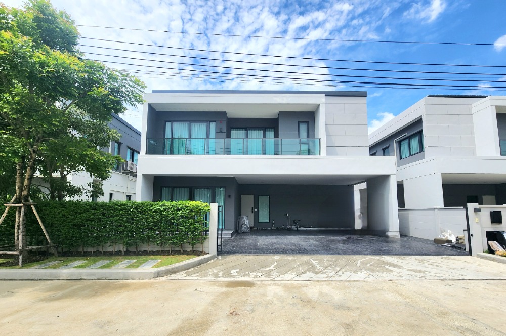 Centro Bangna - Image 1
