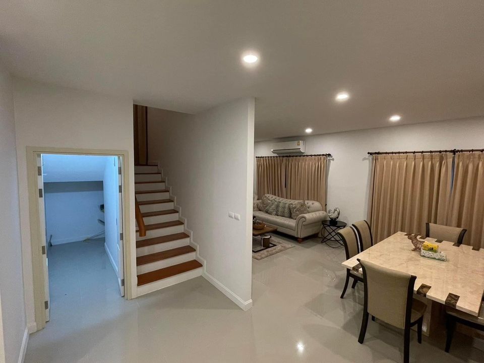 4 卧室 独立房屋 出租 在  - Image 4