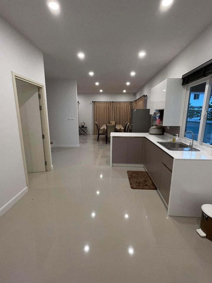 4 卧室 独立房屋 出租 在  - Image 6