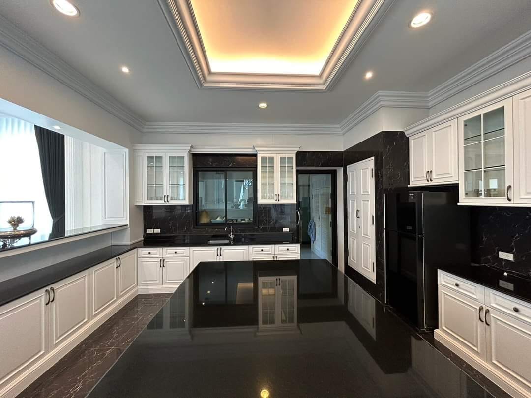 13 Bedroom House For Sale in Khlong Tan Nuea, Vadhana, Bangkok - Image 10