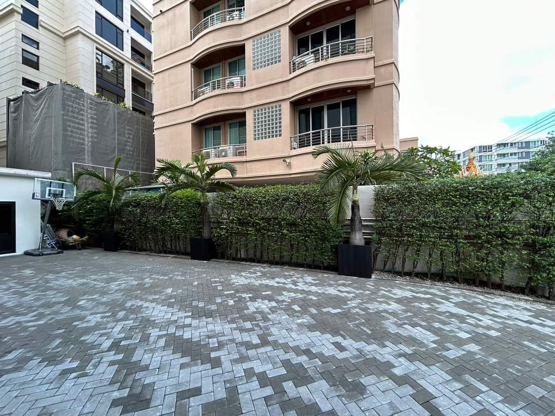 13 Bedroom House For Sale in Khlong Tan Nuea, Vadhana, Bangkok - Image 13