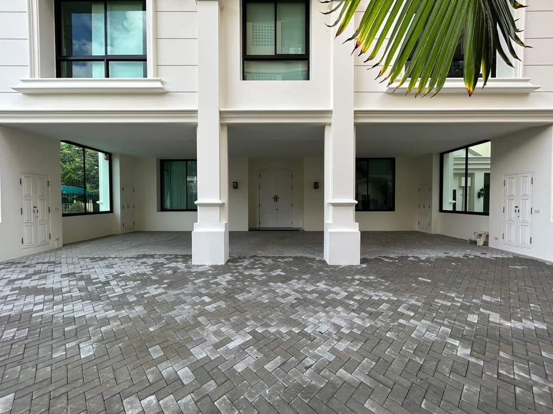 13 Bedroom House For Sale in Khlong Tan Nuea, Vadhana, Bangkok - Image 17