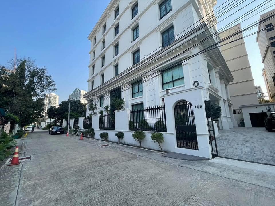 13 Bedroom House For Sale in Khlong Tan Nuea, Vadhana, Bangkok - Image 1