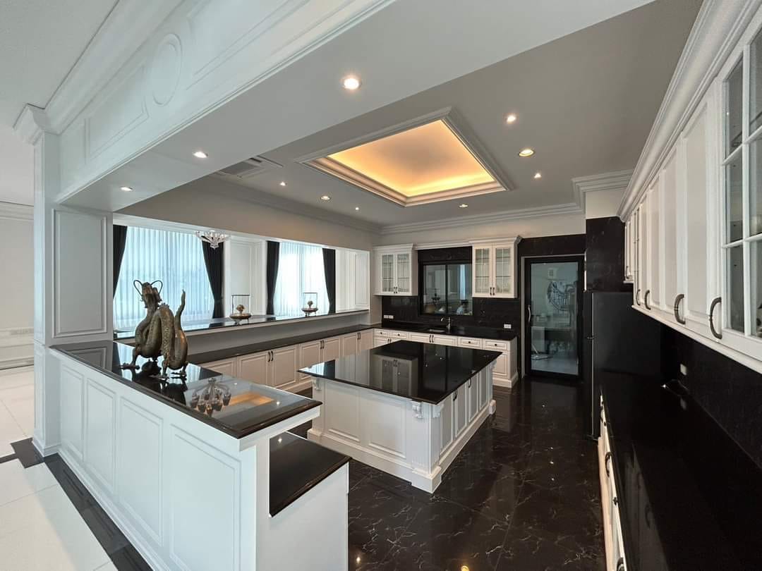 13 Bedroom House For Sale in Khlong Tan Nuea, Vadhana, Bangkok - Image 7