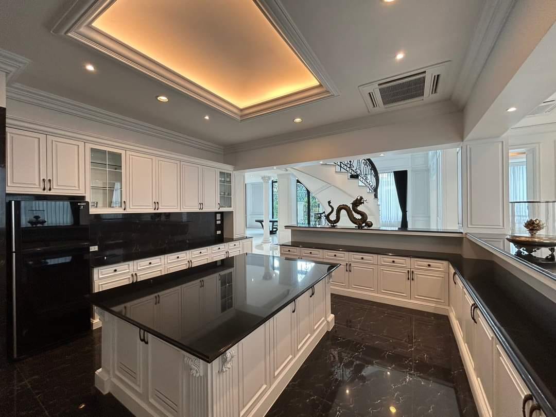 13 Bedroom House For Sale in Khlong Tan Nuea, Vadhana, Bangkok - Image 15
