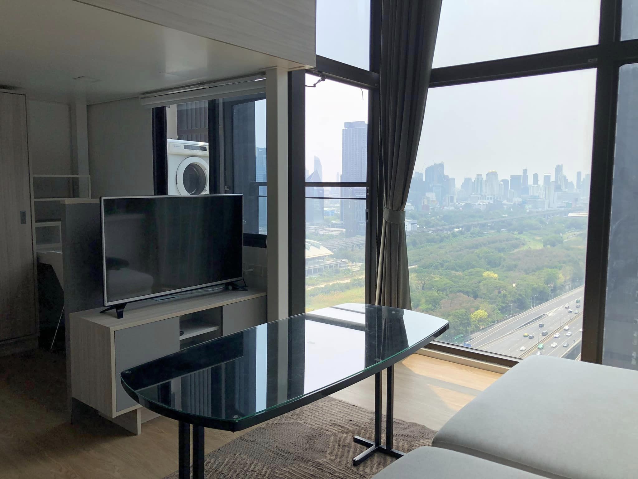 Chewathai Residence Asoke - Image 2