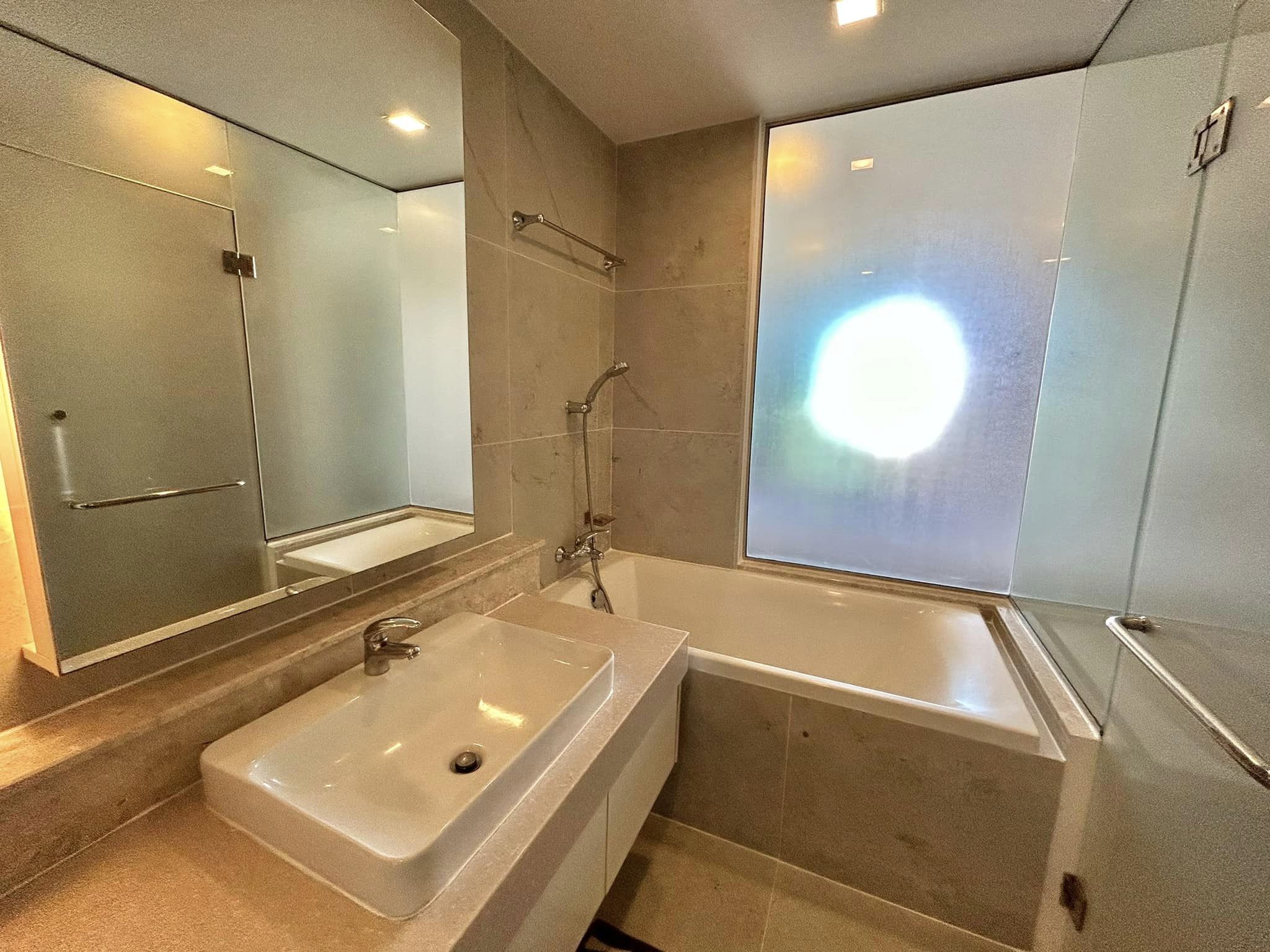 Astra Condo - Image 12