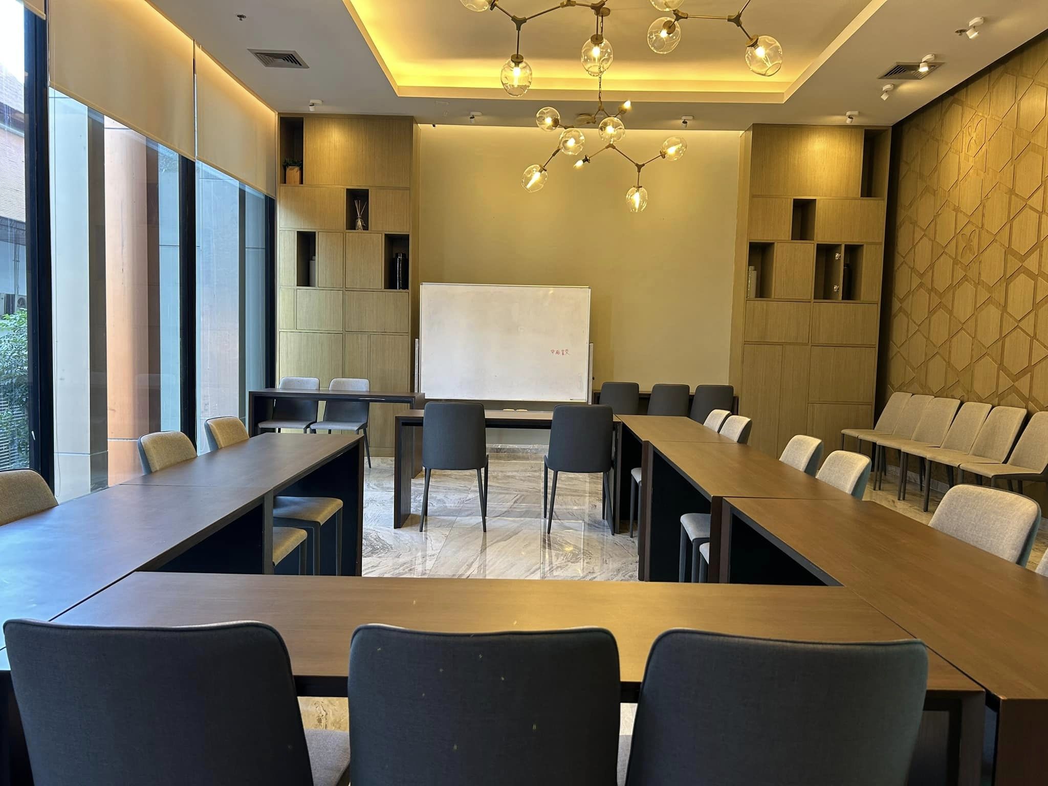 Astra Condo - Image 8