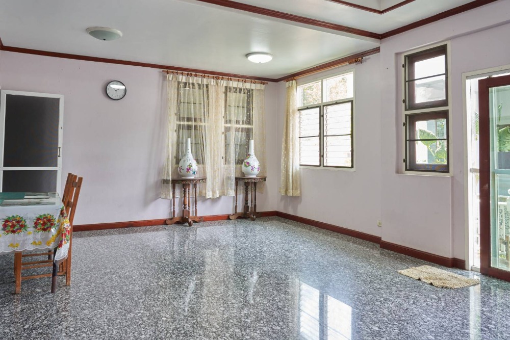4 Bedroom House For Sale in Khlong Toei, Khlong Toei, Bangkok - Image 9