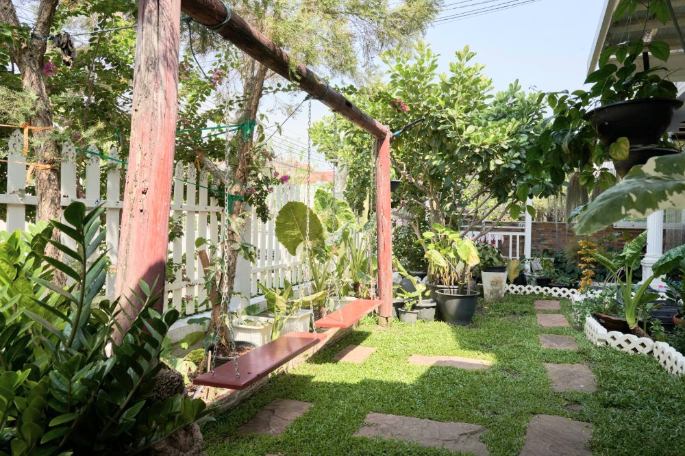 4 Bedroom House For Sale in Khlong Toei, Khlong Toei, Bangkok - Image 13