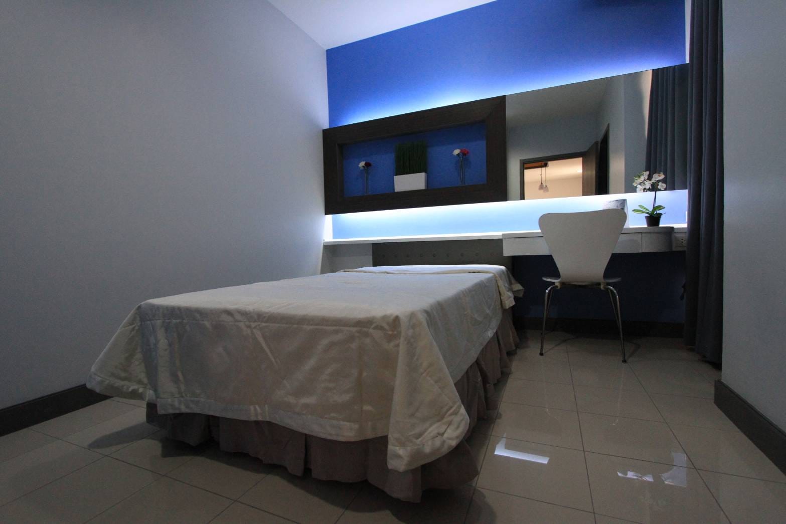 2 Bedroom Condo For Rent in Thanon Phaya Thai, Ratchathewi, Bangkok - Image 5