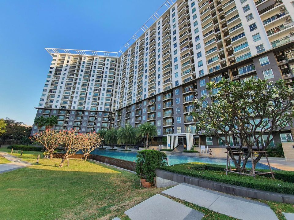 The Parkland Srinakarin Lakeside - Image 8