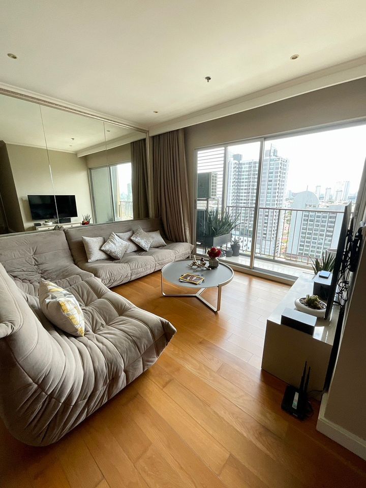 Hive Sathorn - Image 8