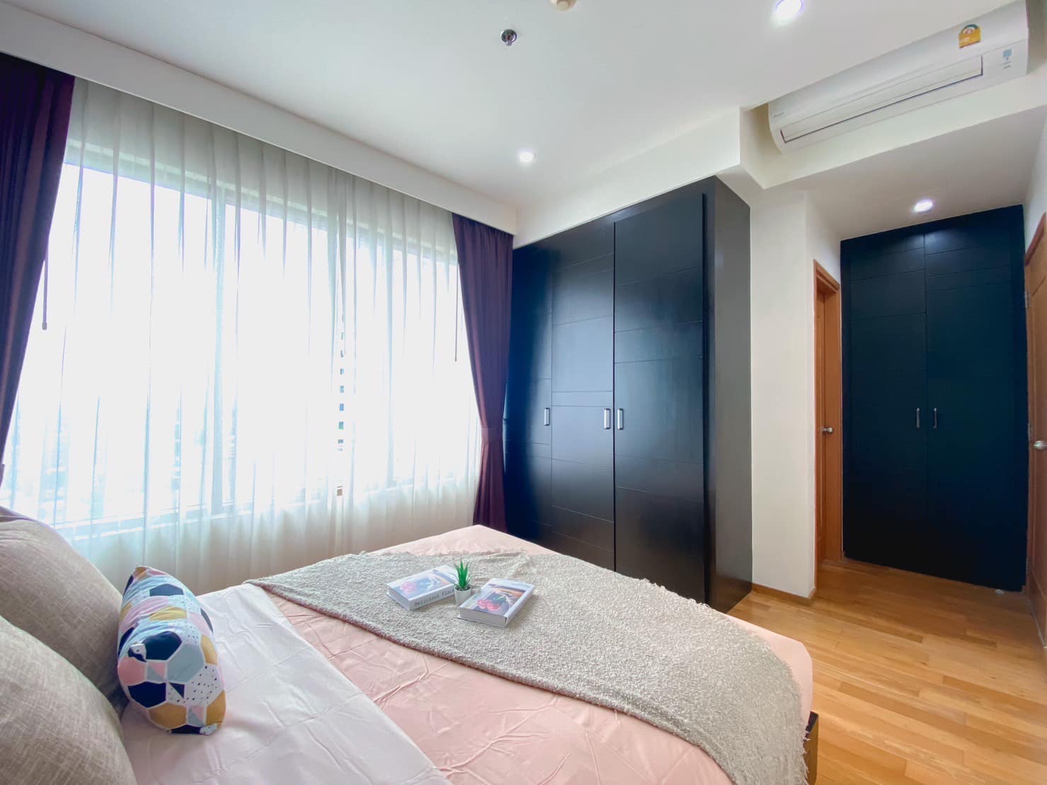 The Emporio Place - Image 15