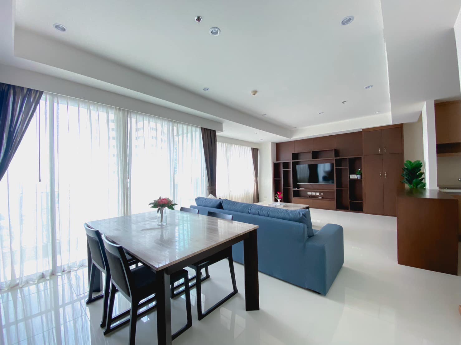 The Emporio Place - Image 2