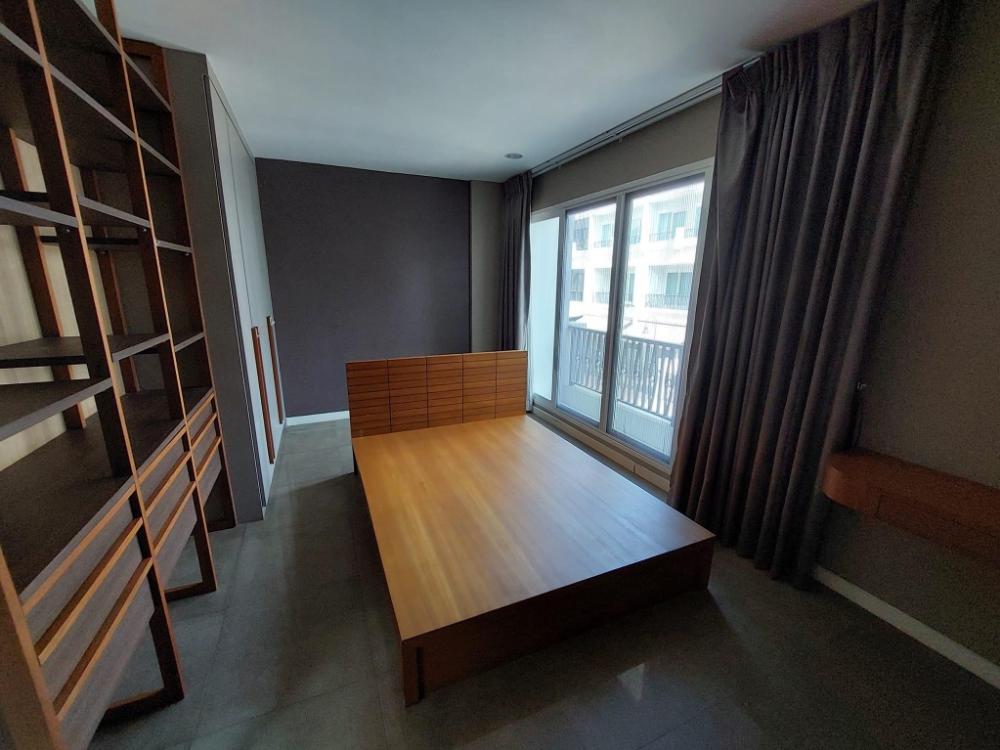 3 Bedroom Townhouse For Sale in Yan Nawa, Sathon, Bangkok - Image 4