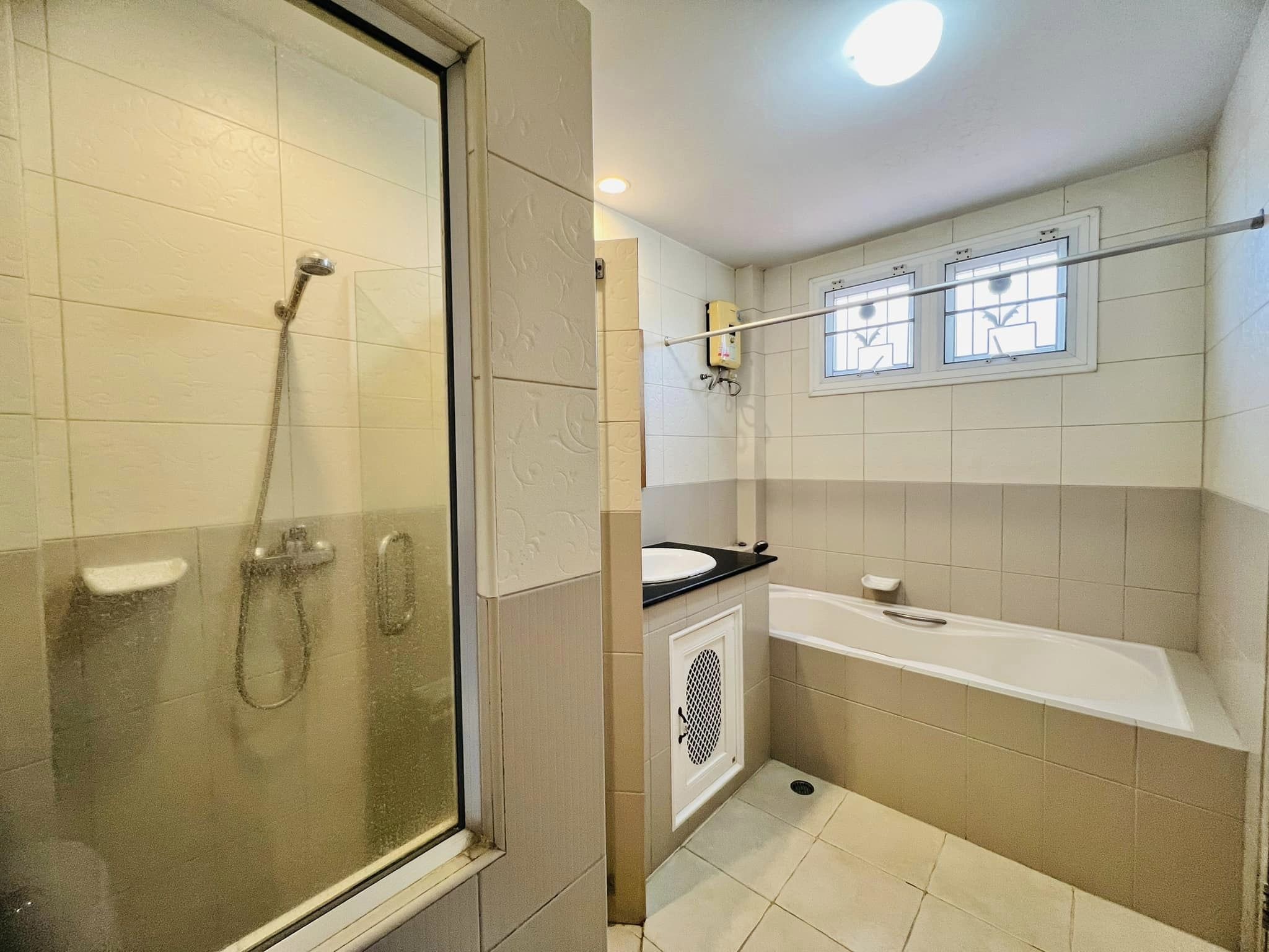 3 Bedroom House For Sale in Nong Khwai, Hang Dong, Chiang Mai - Image 22