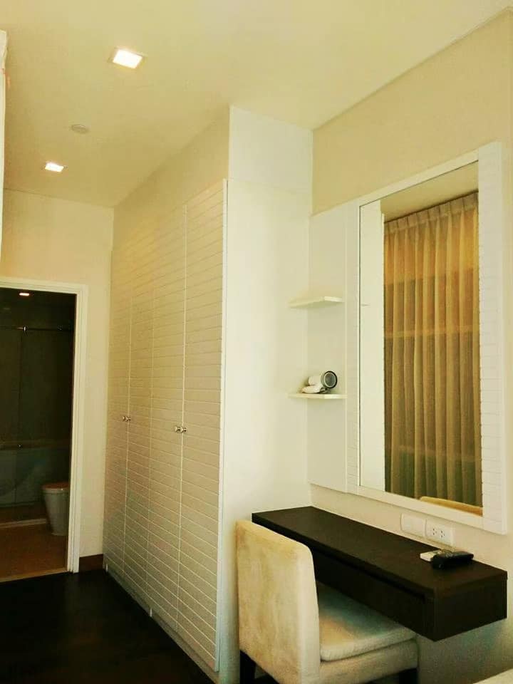 Ivy Thonglor 23 - Image 3