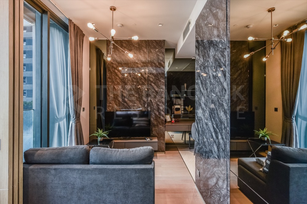 Ashton Silom - Image 1