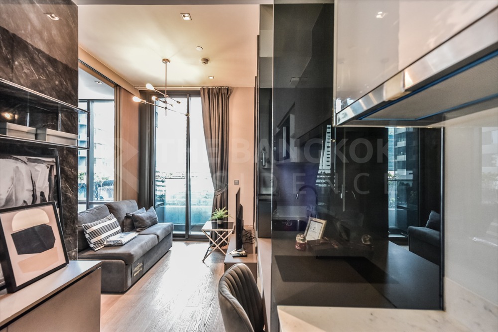 Ashton Silom - Image 2