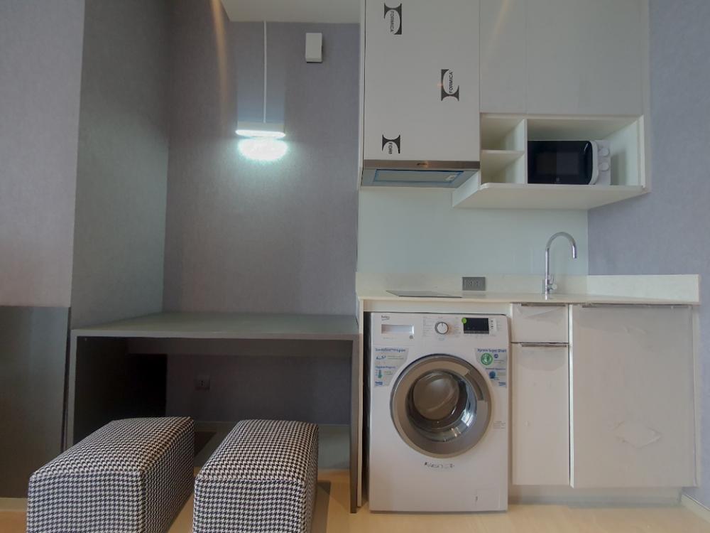 Ashton Silom - Image 2