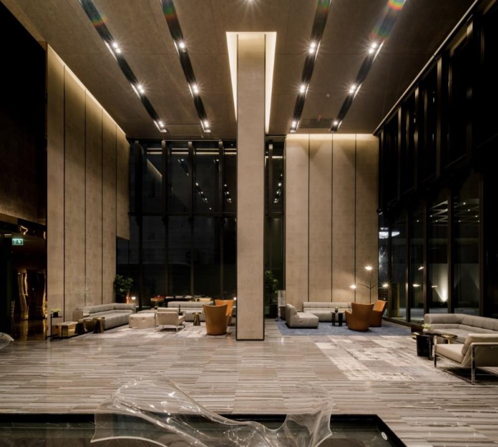 Ashton Silom - Image 9