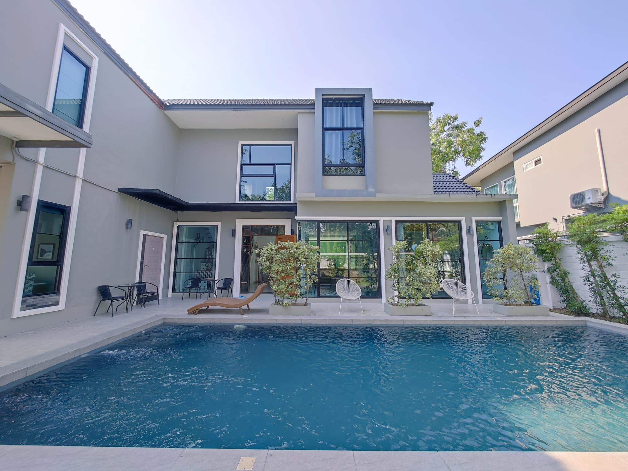 6 Bedroom House For Sale in Pa Daet, Mueang Chiang Mai, Chiang Mai - Image 2