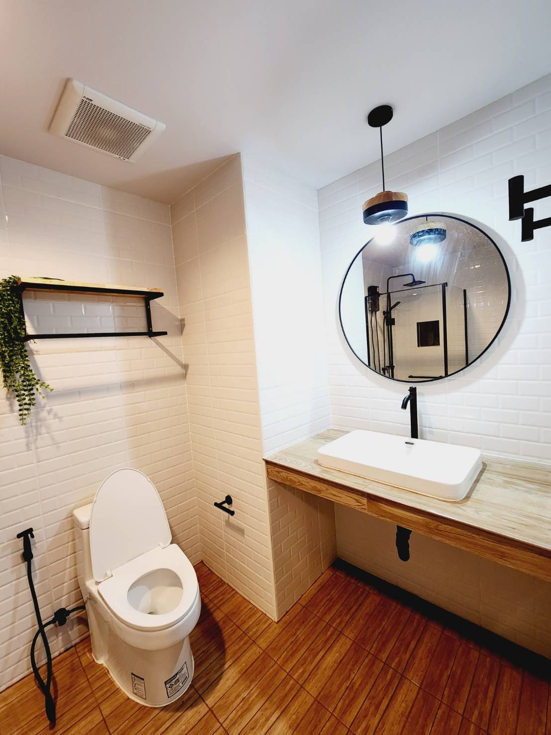 Riverside Condo - Image 16