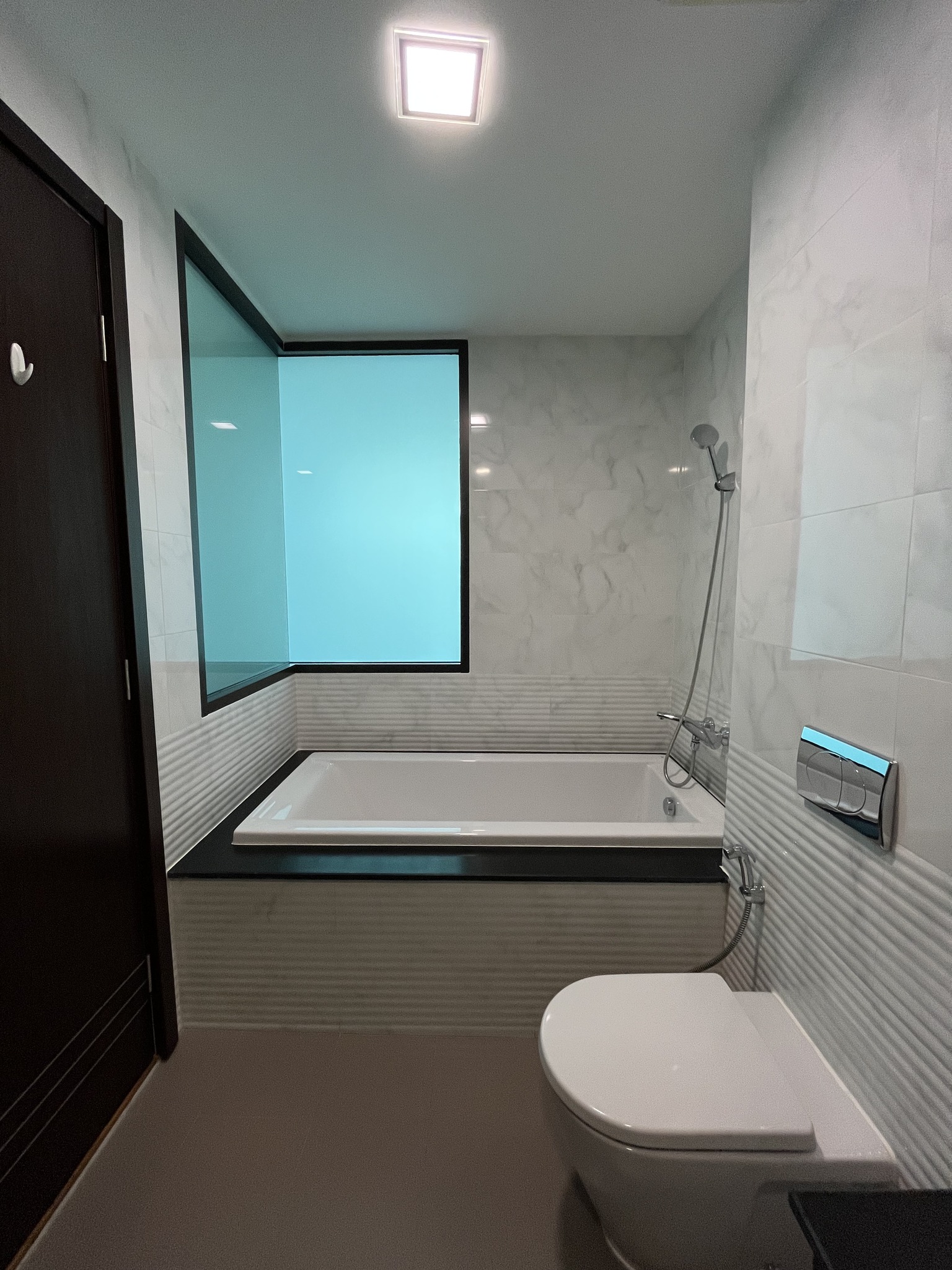 Stylish Condo - Image 9