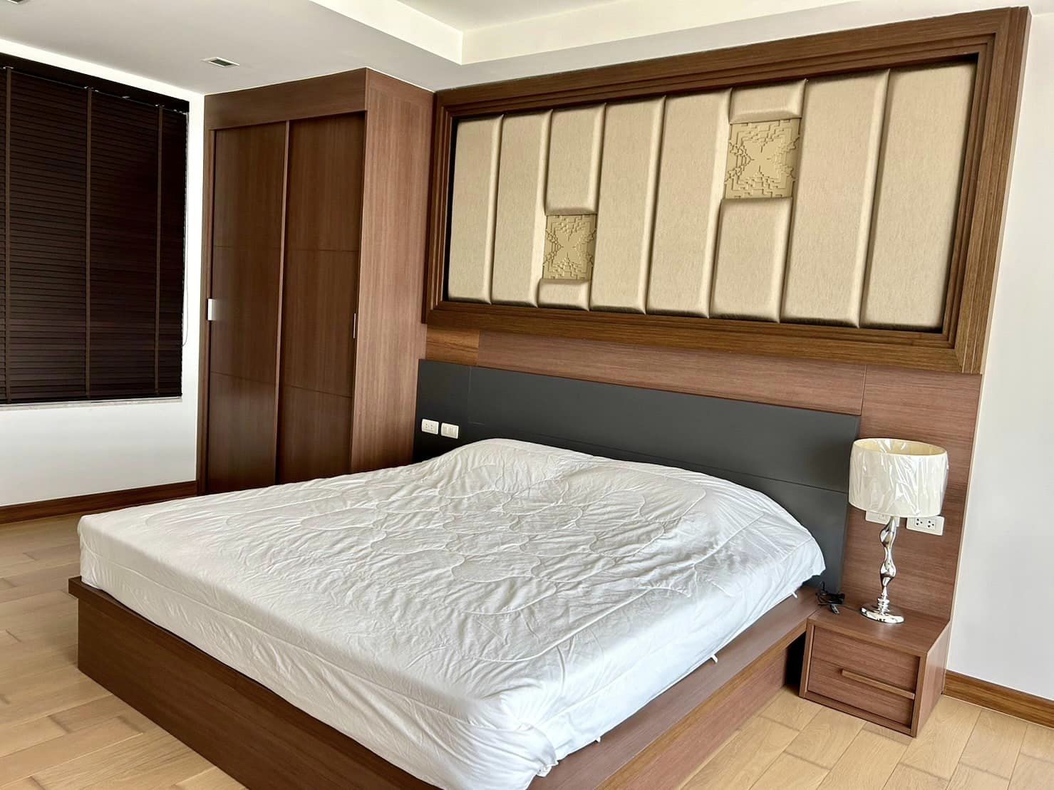 Astra Condo - Image 5