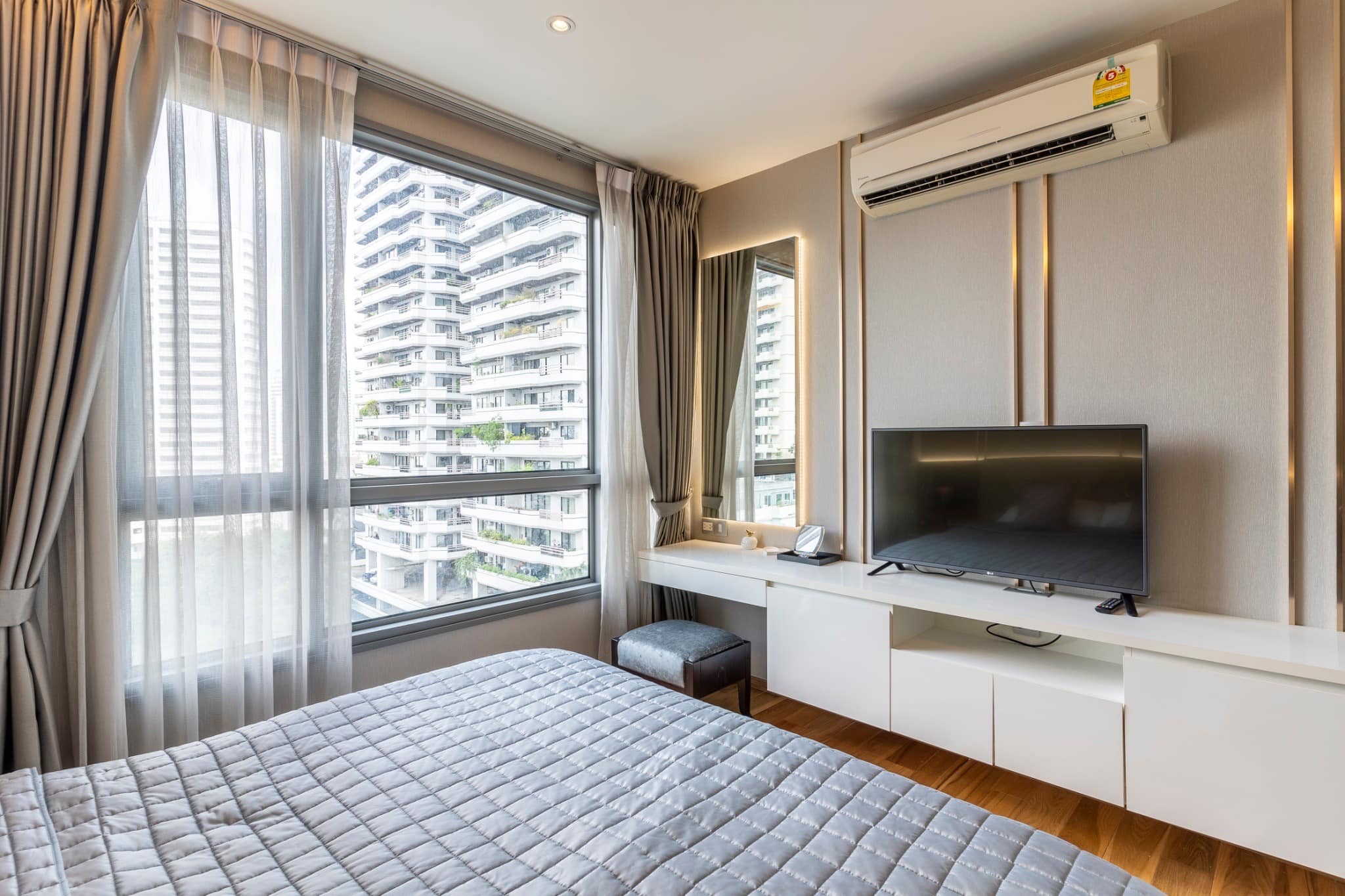 H Sukhumvit 43 - Image 7