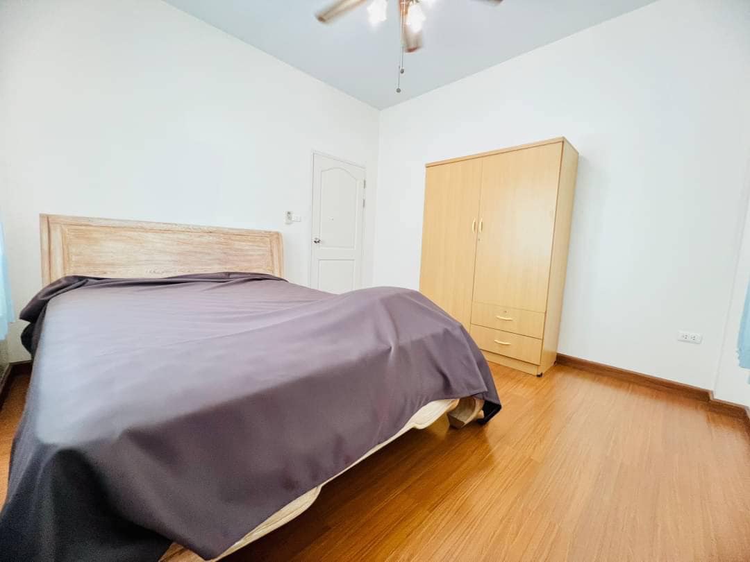 Home in Park - Image 4
