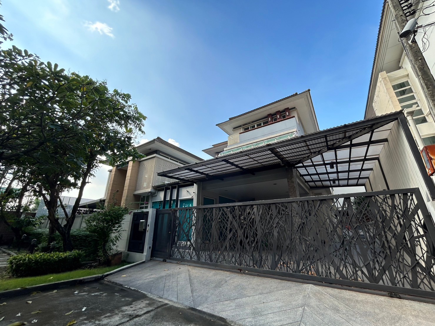 Grand Bangkok boulevard Kasert - Nawamin - Image 1