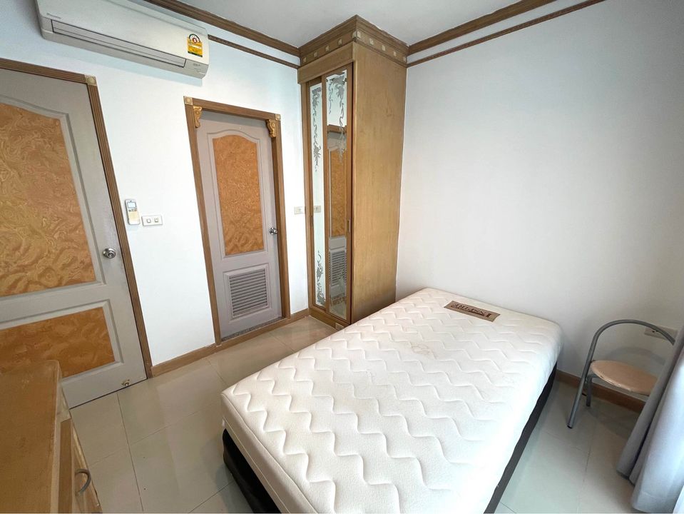 Sathorn House - Image 13