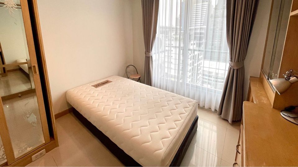 Sathorn House - Image 10