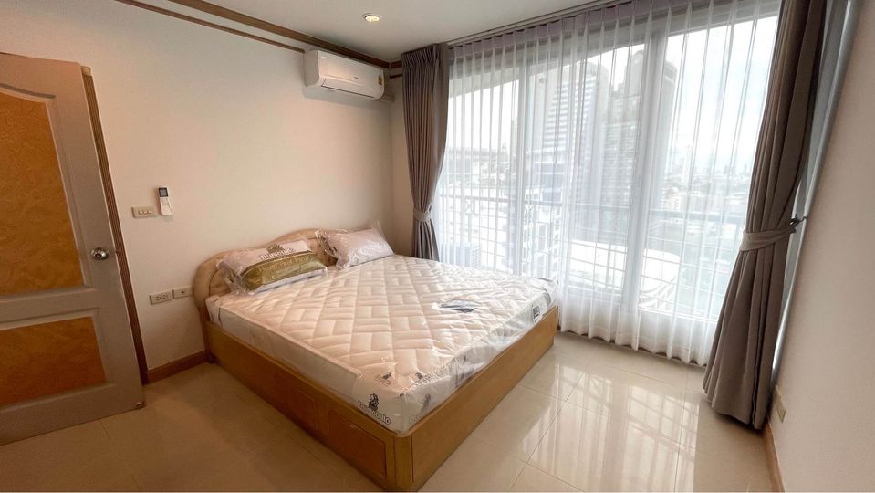 Sathorn House - Image 8