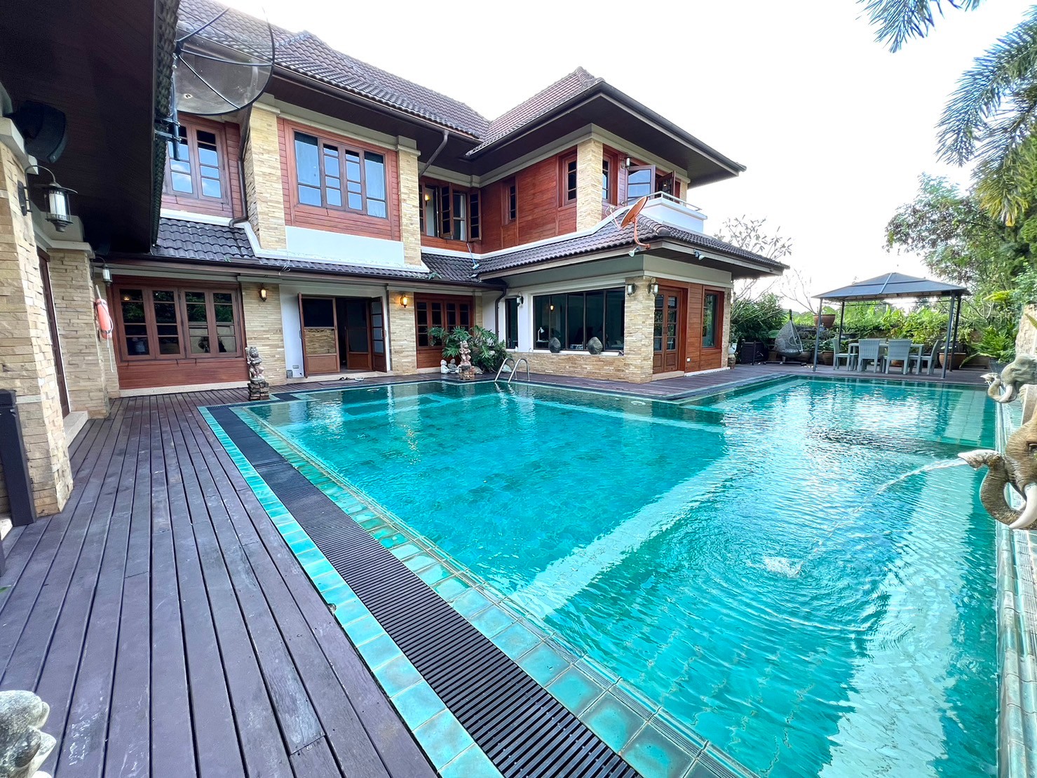 4 Bedroom House For Rent in Wat Ket, Mueang Chiang Mai, Chiang Mai - Image 1