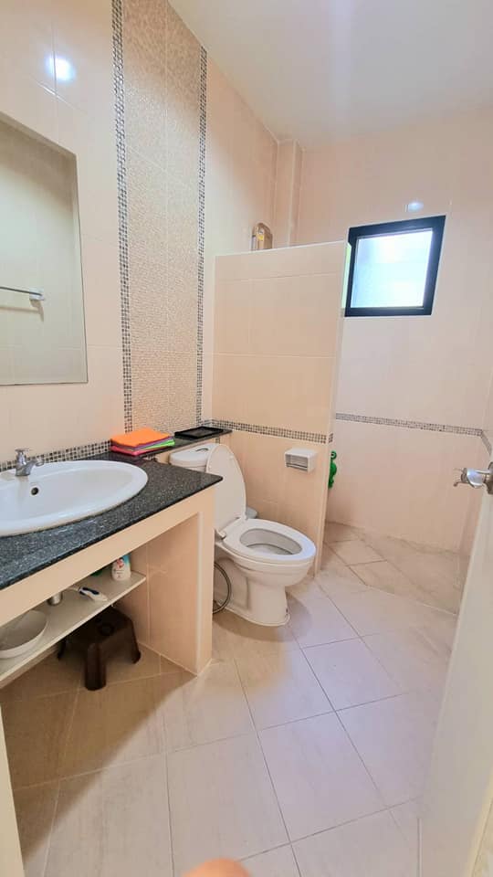 4 Bedroom House For Rent in Ban Waen, Hang Dong, Chiang Mai - Image 18