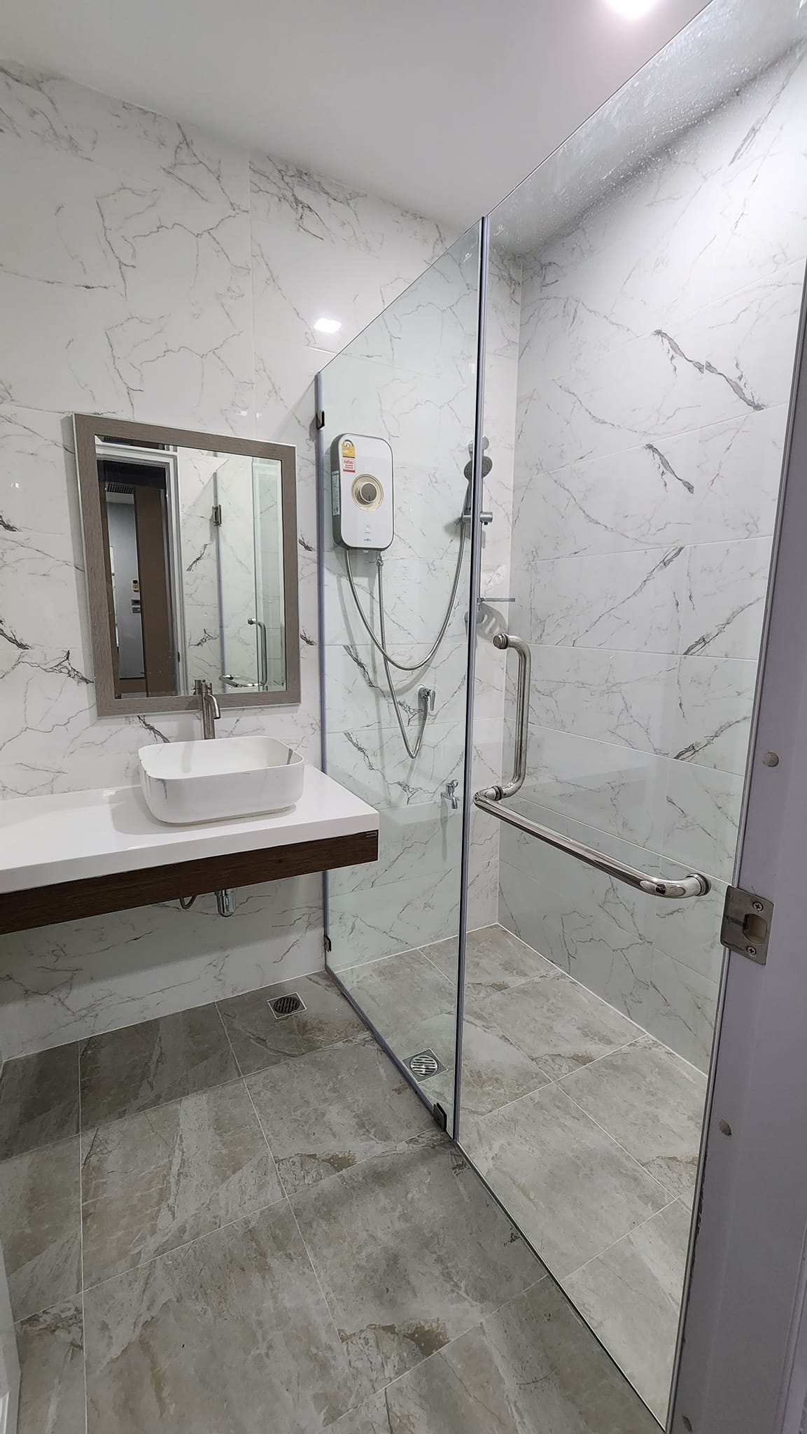 1 卧室 公寓 出租 在  - Image 6