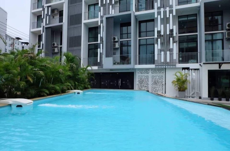Beyond Sukhumvit Condominium - Image 12