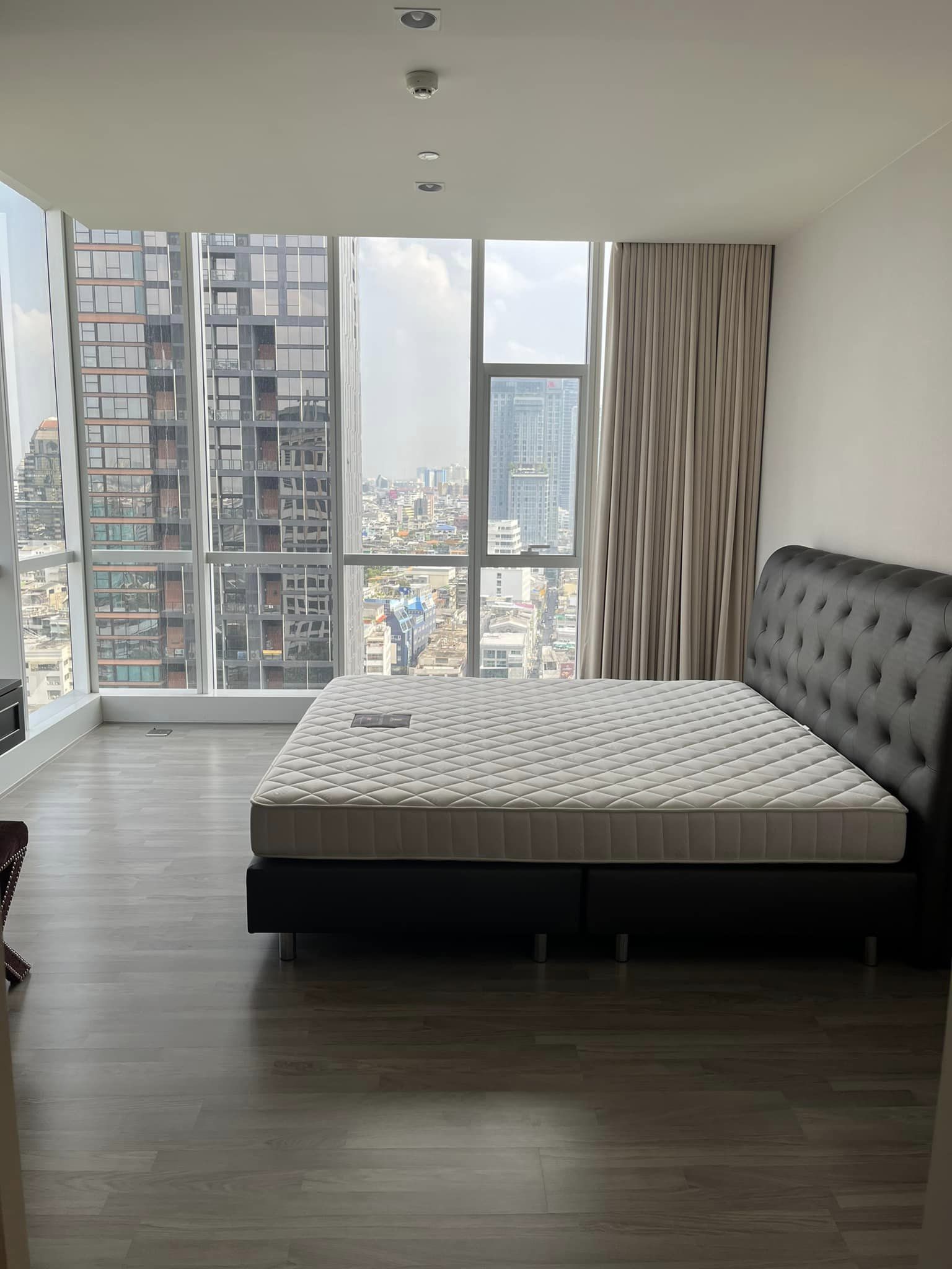 The Room Sathorn - TanonPun - Image 9