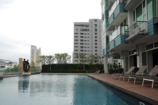 Ivy Thonglor 23 - Image 7