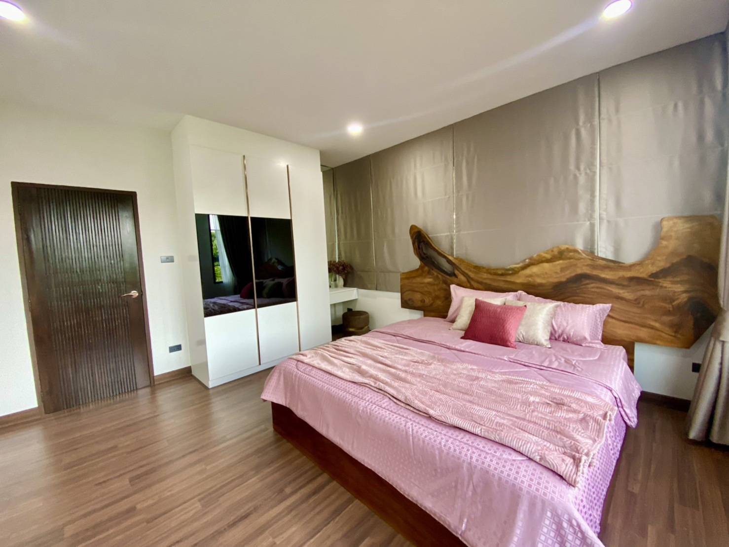 4 Bedroom House For Sale in Chae Chang, San Kamphaeng, Chiang Mai - Image 10