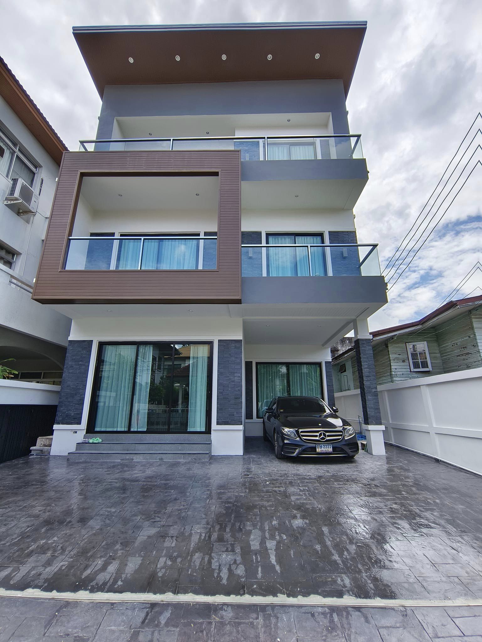 4 Bedroom House For Sale in Khlong Tan Nuea, Vadhana, Bangkok - Image 1