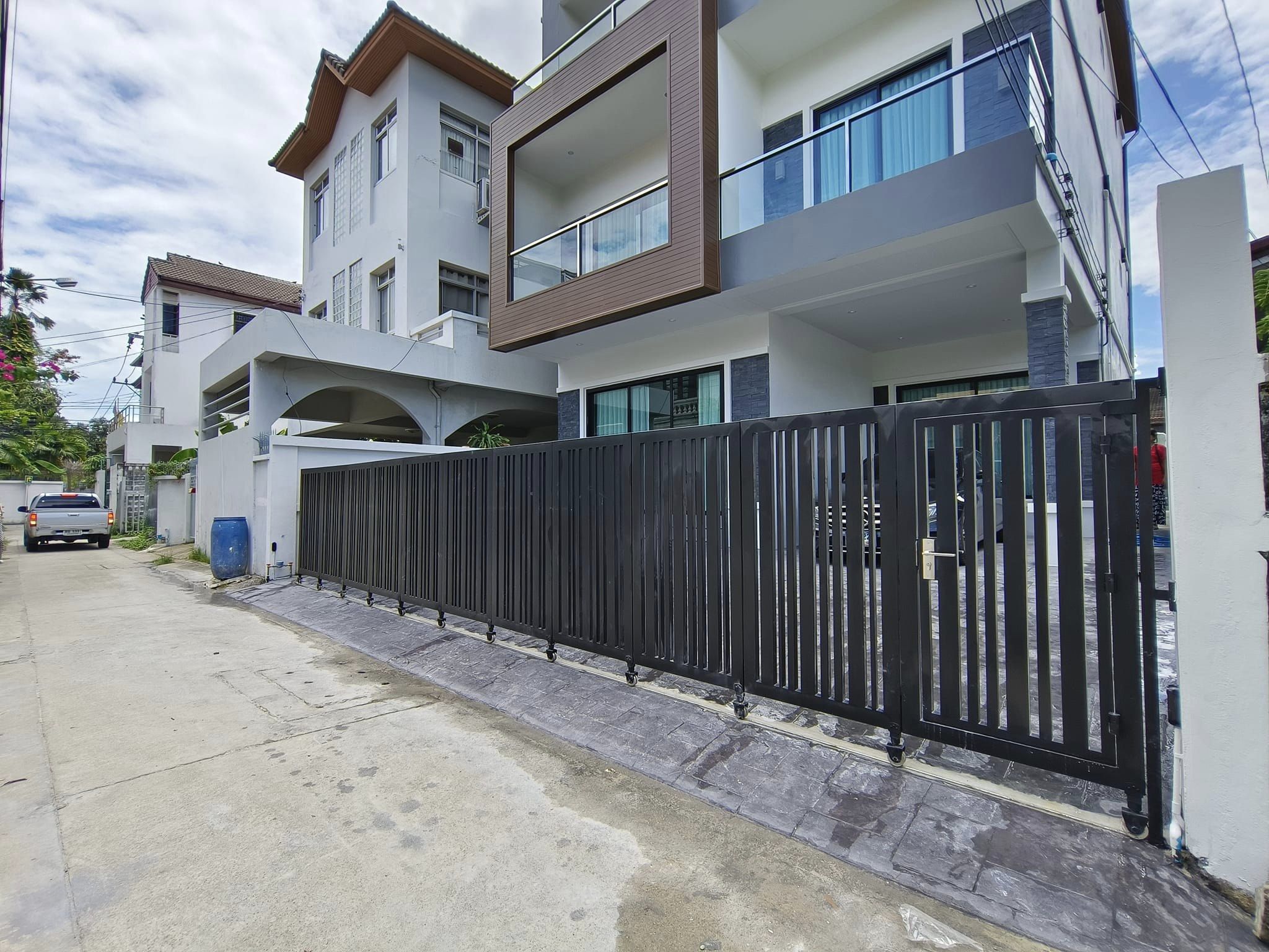 4 Bedroom House For Sale in Khlong Tan Nuea, Vadhana, Bangkok - Image 16
